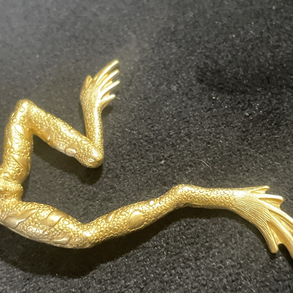 Large Vintage Gold Tone Frog Statement Brooch Signed J.J. Reptile Amphibian 4" - Picture 4 of 8